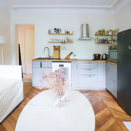 Lovely One Bedroom For 2 *
